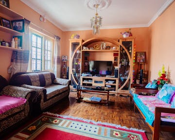 Kathmandu Nepal IVHQ volunteer homestay living room