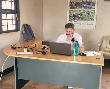 A volunteer working at the IVHQ Maasai Immersion project in Tanzania